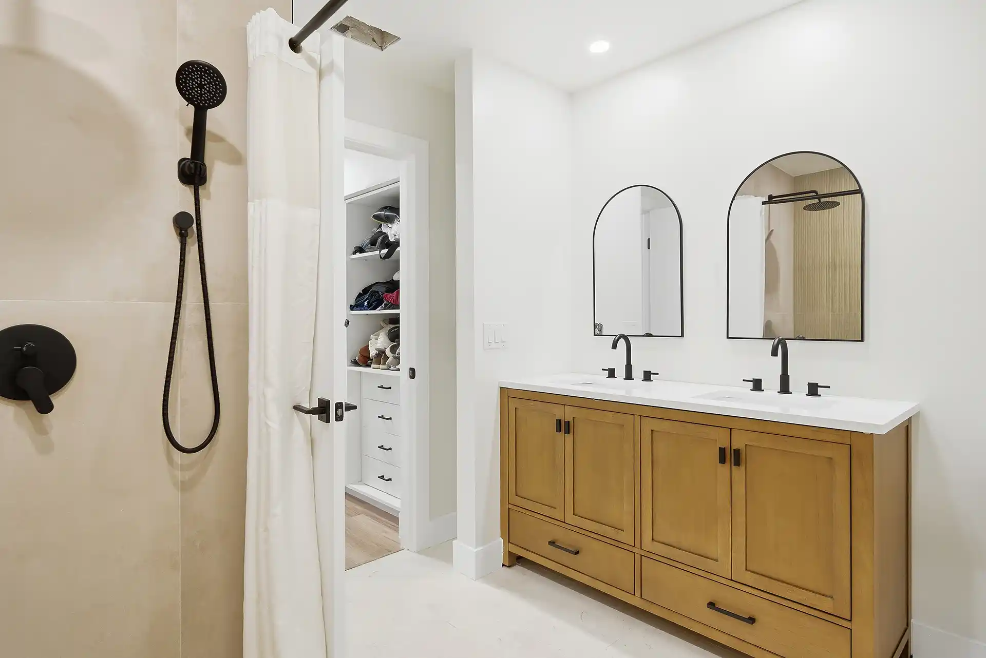 8606 Jared Way slideshow image