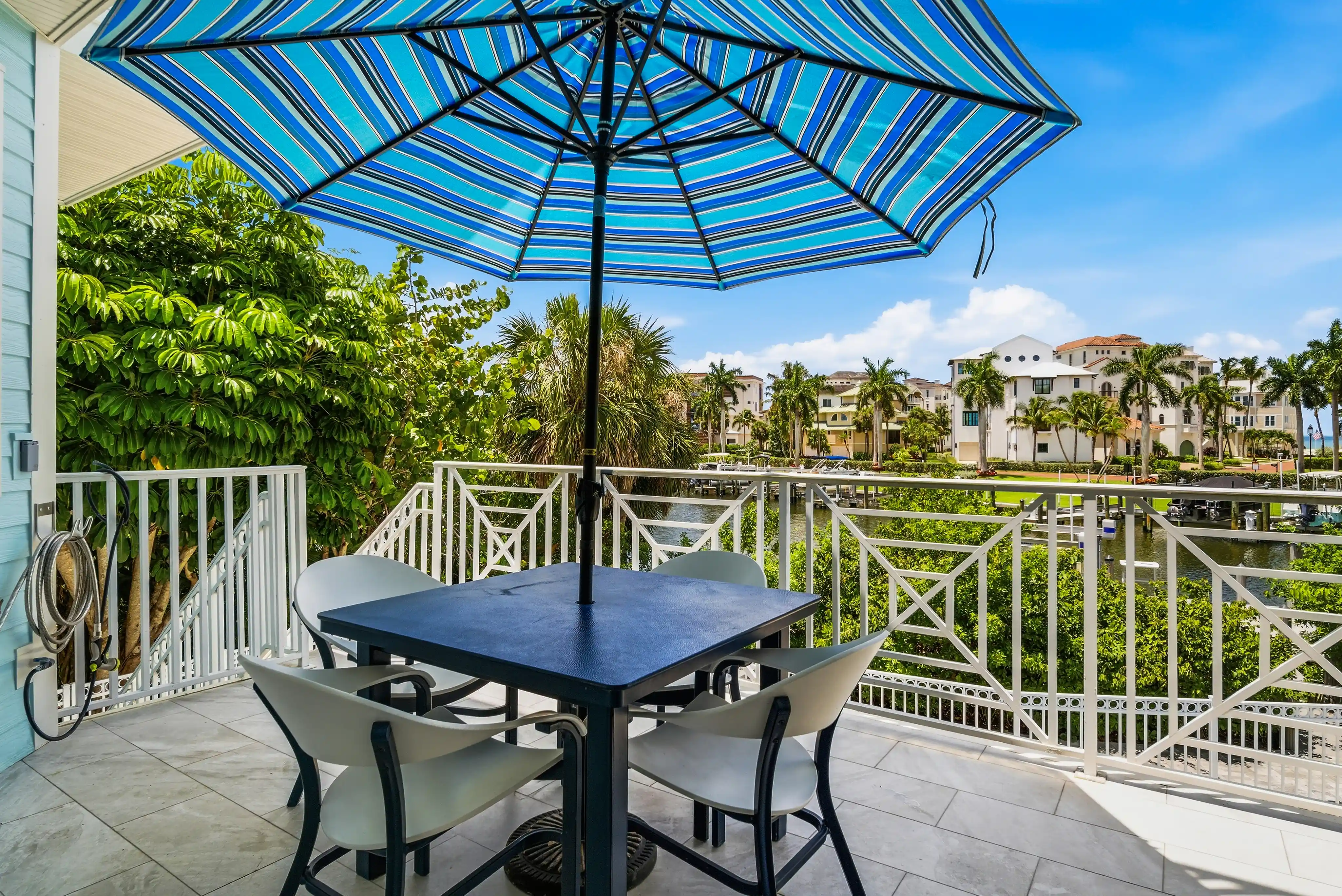 98 SOUTHPORT COVE slideshow image